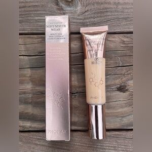 PhoFay Beauty Skin High Coverage Liquid Foundation in shade 05